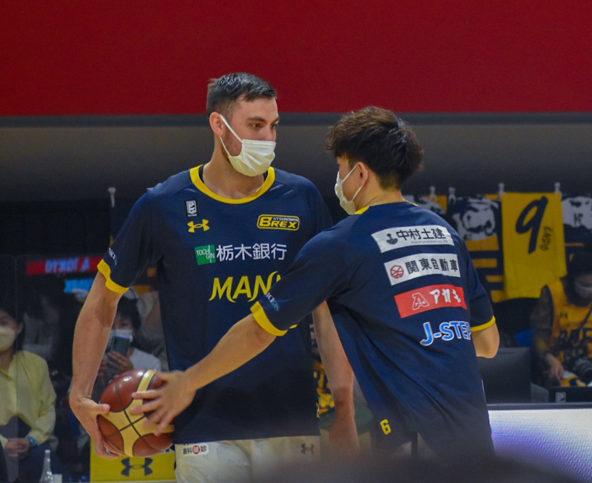 tomoet17's tweet photo. ラブラブです🥰
#チェイスフィーラー
#比江島慎
#BREX
#fieler
@fieler20
#宇都宮ブレックス https://t.co/oEZ4zmhI3v