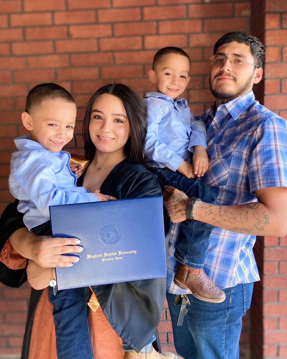 brisagonz's tweet photo. to say I’m proud of myself would be an understatement — finished my undergrad with honors and zero debt. 🎓🤍 https://t.co/PKmScnLEc0