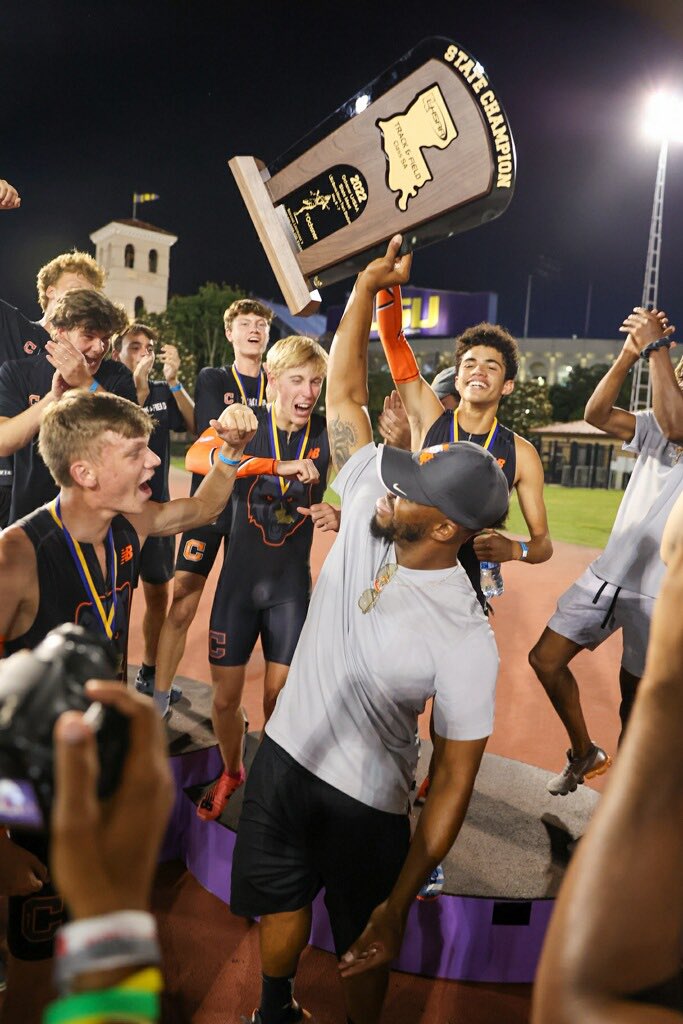 CHSBRAthletics's tweet photo. State Champs!!! https://t.co/MEKlRbXBQu