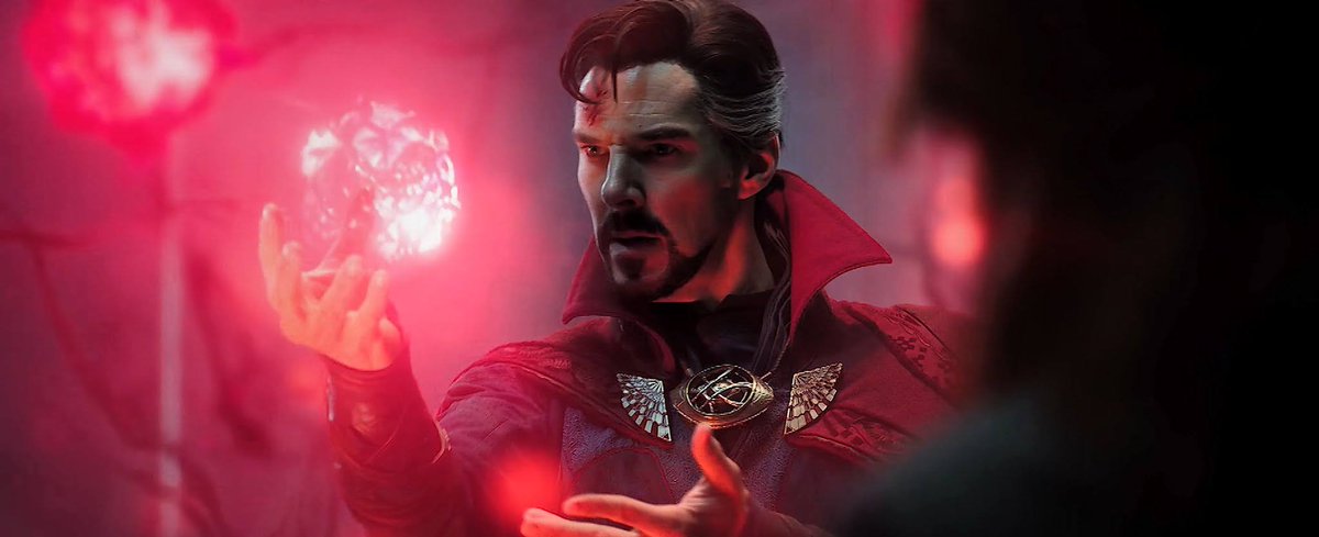 taistais14's tweet photo. Filme seria perfeito se tivesse mais cenas do Benedict Cumberbatch sem camiseta (só tem a cena da cama) https://t.co/L9RQkKbwOz