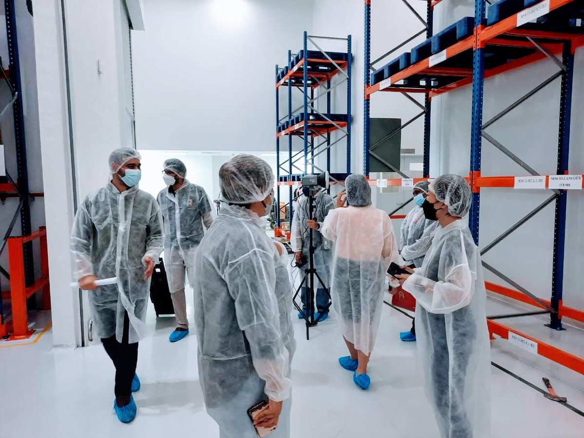 GMCreativeStudi's tweet photo. Behind the scenes for a video shoot for Honeywell at Oncogen Pharma Malaysia.
Director : Gibran Mallick
DOP: Jay. A
https://t.co/vIzYABBil6
#Honeywell #gmcreativestudio #videoproduction #productionhouse #irekastudio #Oncogen #pharmaceutical #Marketing #advertising #AgencyLife https://t.co/A7w0SQbxXr