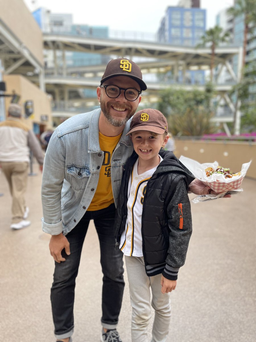 Boys night out to see the <a href="/padres/">San Diego Padres</a> 

#PrayforthePadres
#SDinHD #timetoshine
#letsgopadres #triptipnachos #cardiffcrackforthewin
