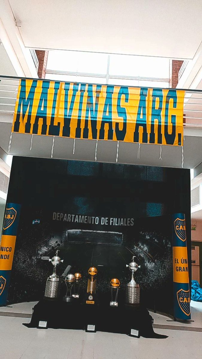 mp_xeneize's tweet photo. Hoy pasamos un excelente día. #BocaVa en Malv. Argentinas, hizo que muchísimos socios pueden hacer tramites en los dptos, que participen de sorteos y exposiciones. 🙌🇺🇦 https://t.co/Q6KXfFpDaE