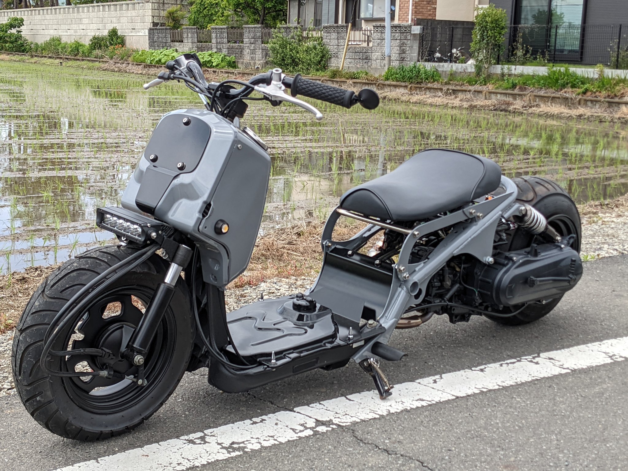 ズーマー 追加フレームバー チンボーン