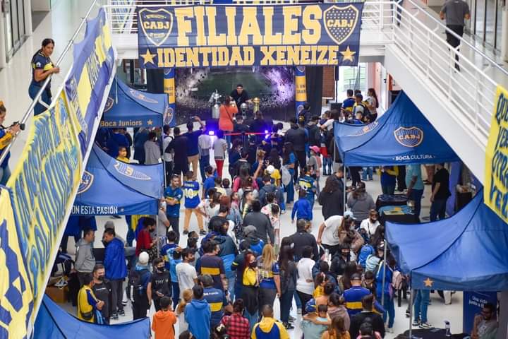 mp_xeneize's tweet photo. Somos la mitad más 1... Somos el pueblo y el carnaval 🗣️🎶🇺🇦🙌 https://t.co/SxoNnAokln