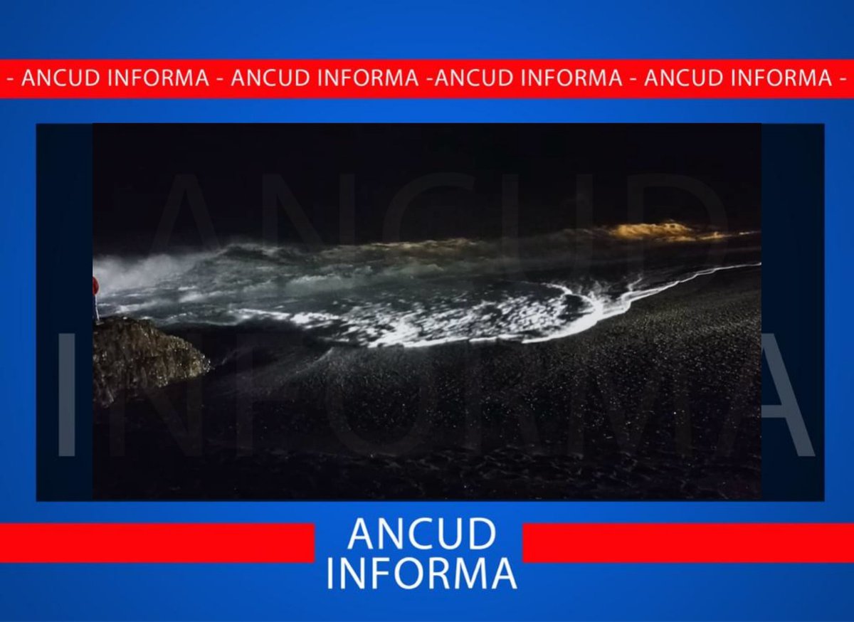 AncudInforma's tweet photo. 🚨🔴#Ancud: Continúa arduo trabajo de equipos de emergencia y vecinos que se han acercado a Playa Rosaura de esta comuna, para colaborar en la busqueda y rastreo del menor de 9 años, a pesar de las condiciones climáticas adversas en el lugar. #Chiloé https://t.co/BAaOJdC24v