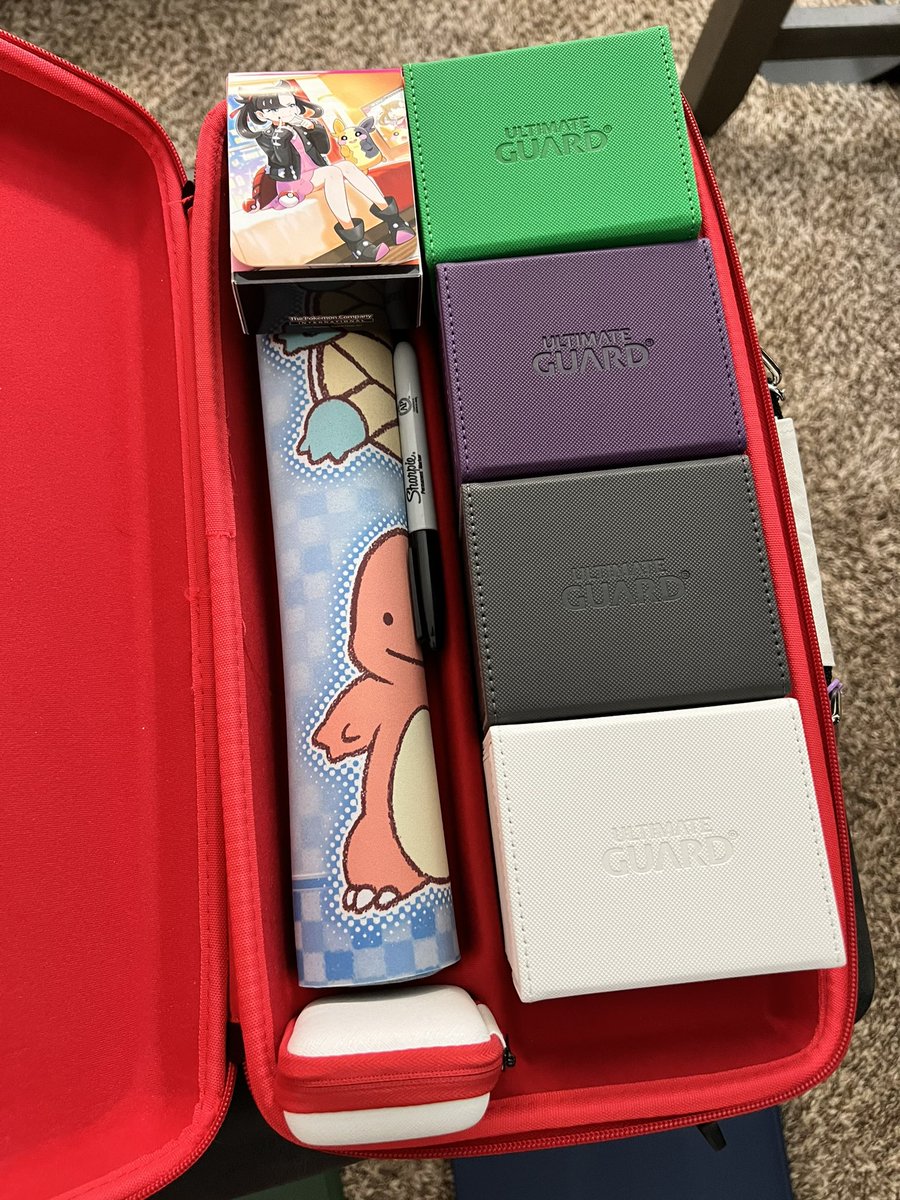 ANYONE AT INDIANAPOLIS REGIONALS:

Someone stole my entire deck case right from underneath me while I was playing my last match. They took it to the mens bathroom and emptied it completely stealing 3 max rarity decks.

Please report anyone who has anything from inside this box.