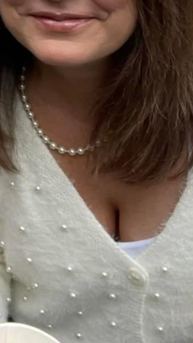 Screwingyourhu1's tweet photo. No bra makes me a happy girl at the office party! #milfboss #tatasfree https://t.co/LS6lpHd2mz