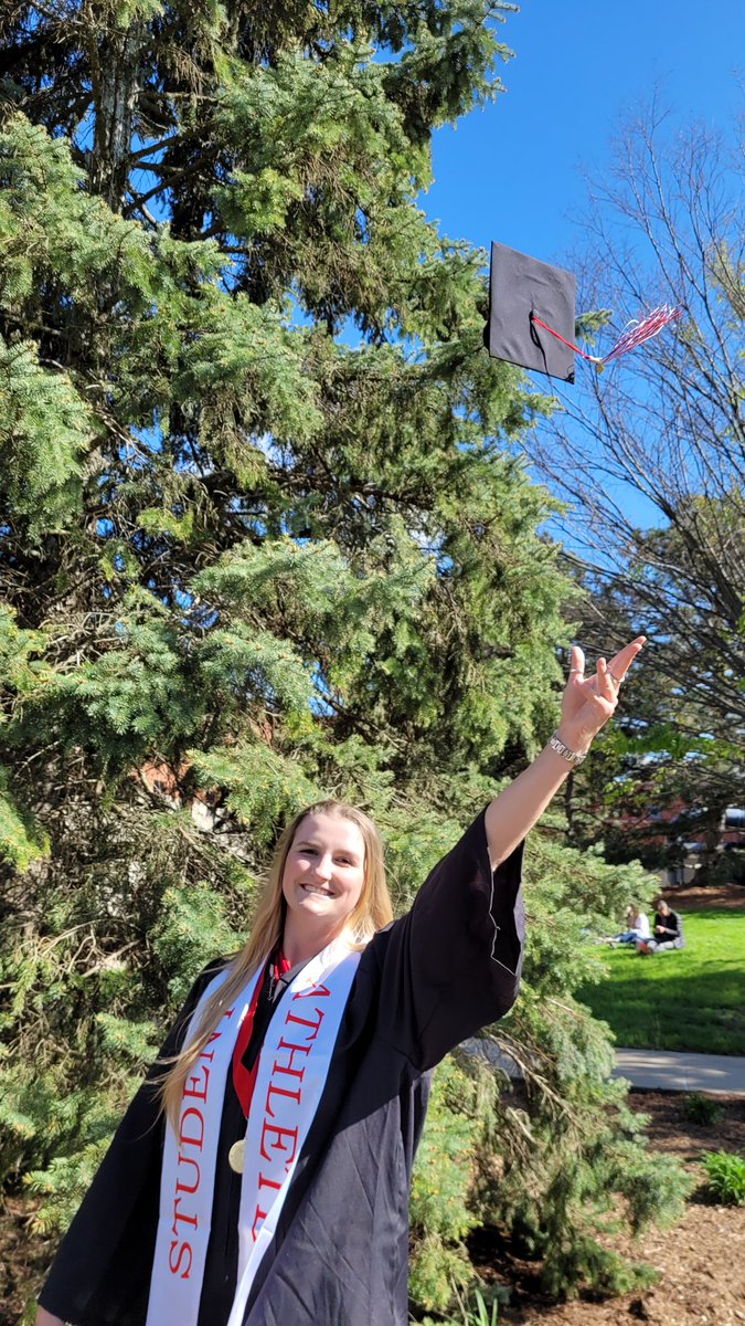 Congrats #ballstategrad <a href="/DylannArmstrong/">Dyl</a> with Summa Cum Laude honours for 4 years with a 3.9+ GPA #ChirpChirp