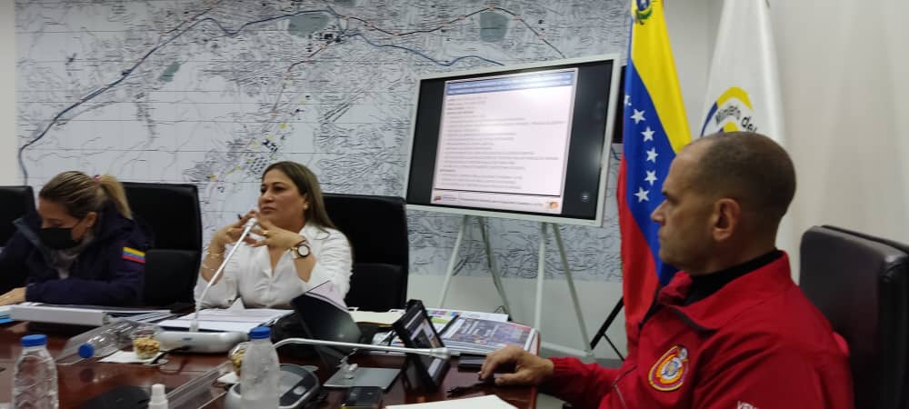 mirelct's tweet photo. #7May ||Participación en la Reunión Vicepresidencia Sectorial de Seguridad Ciudadana y la Paz, junto a @CeballosIchaso1 y el Alm. Eladio Jiménez Rattia, presentando los avances en el fortalecimiento del Sistema Penitenciario #JuventudDeportivaDeOro @NicolasMaduro @delcyrodriguezv https://t.co/7F17Zen0qs