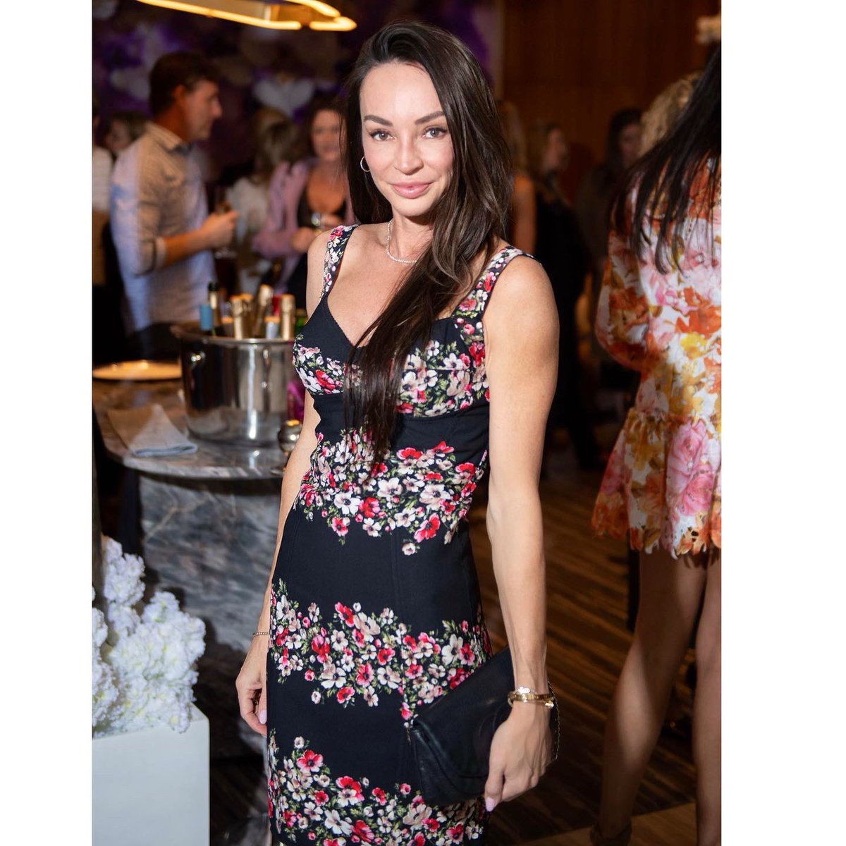 stylebykimxo's tweet photo. “Flowers don’t worry about how they’re going to bloom. They just open up and turn toward the light and that makes them beautiful.” #flowerquote #springflorals #springflowers #floraldress #kimxo #stylebykimxo https://t.co/faTDbAjngN