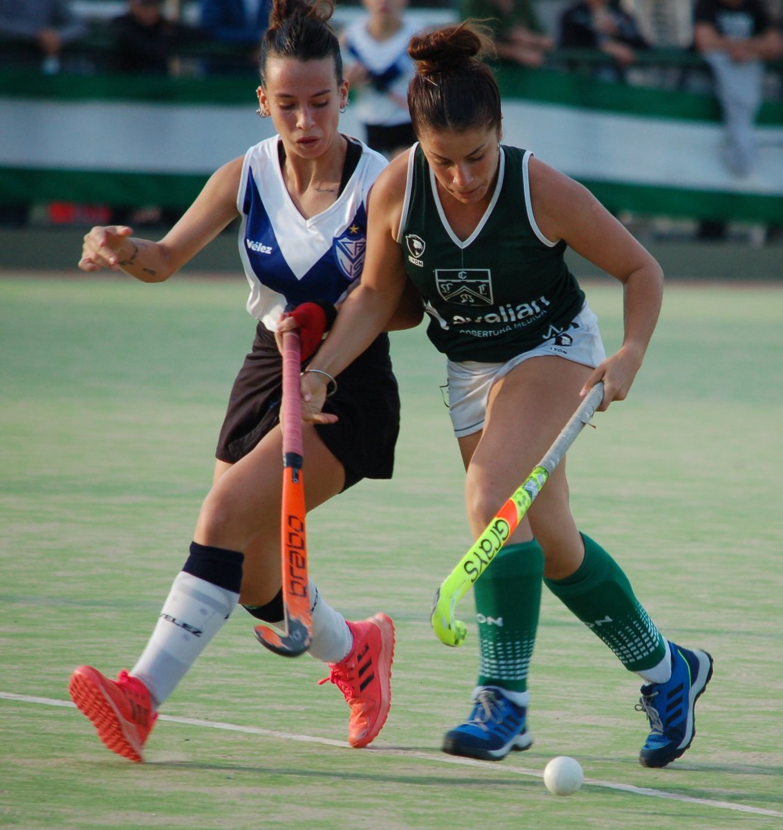 FerroOficial's tweet photo. Sin diferencias en el clásico 🫱🏻‍🫲🏼

Las Cancheras empataron 0-0 con Vélez en una nueva jornada de la Primera B 

#VivíFerro 💚 https://t.co/prcqM01nfB