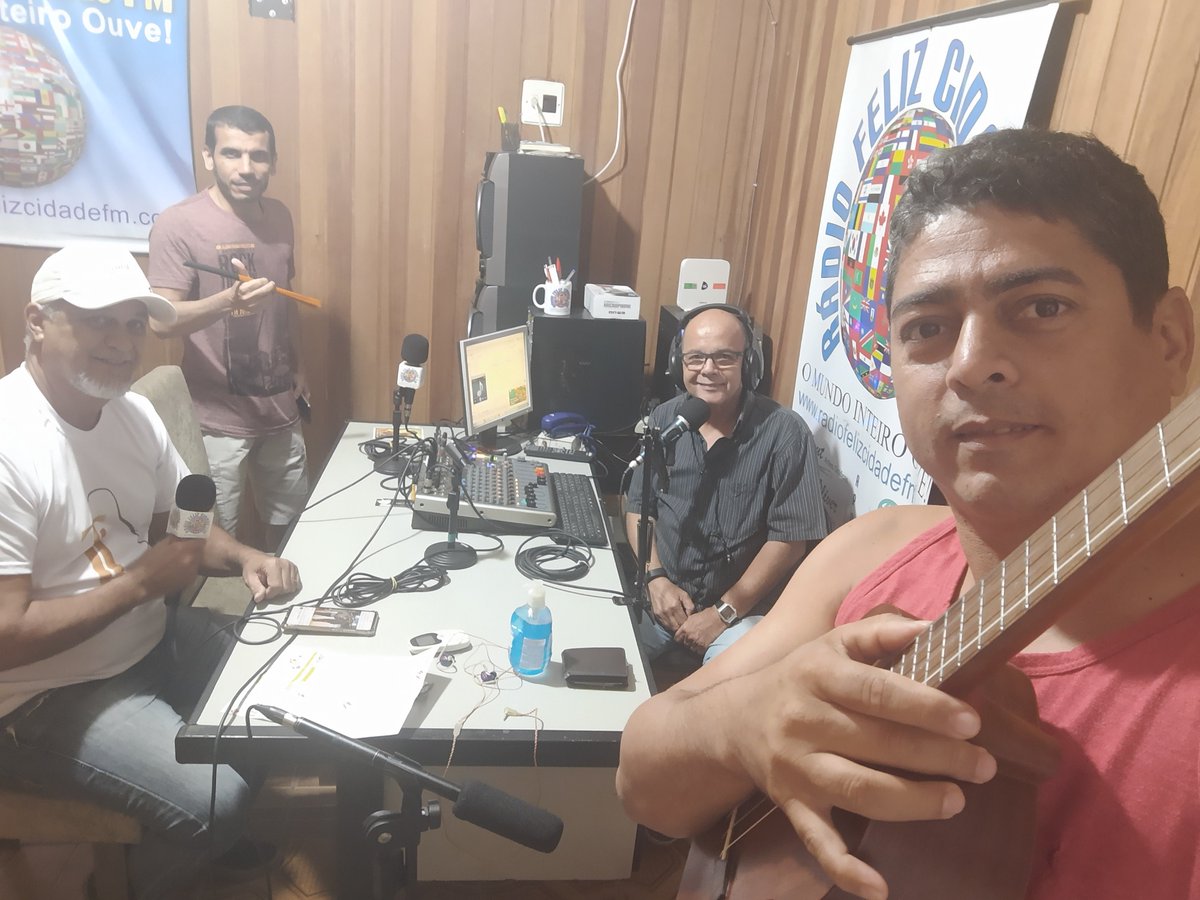 moliverfoto's tweet photo. No programa Entre Amigos Edson Oliveira https://t.co/kXTvVFMNvf