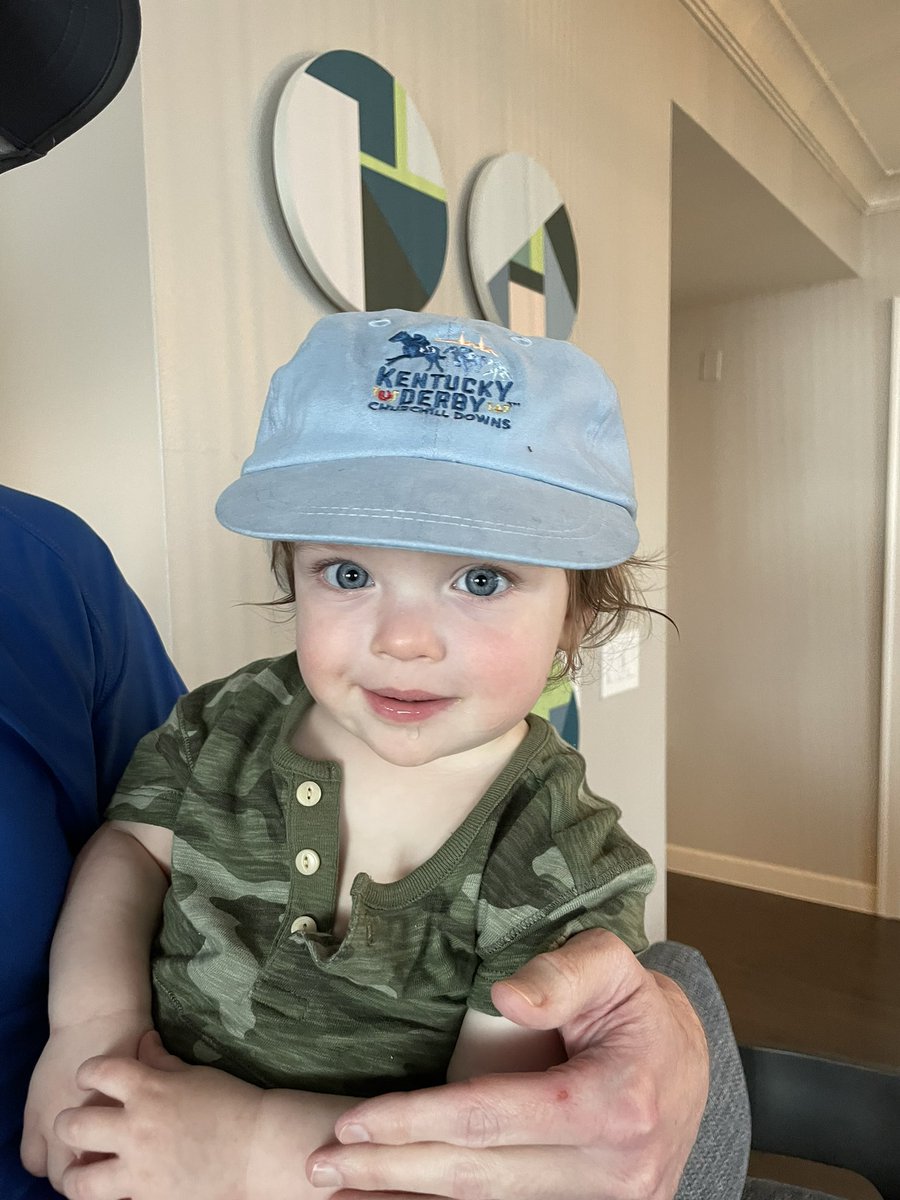 HongKongBlake's tweet photo. Walton &amp; I are spending our derby on vacay w/mom &amp; nana for mothers day wknd. https://t.co/gVz99ykF5F