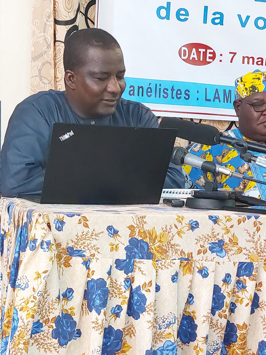 LibreTchad's tweet photo. 7 mai, conférence de @LibreTchad sur le thème "la justice transitionnelle à l'ère de la volonté de refondation du Tchad"
@gondeu #Lambatim_Hélène,  #Massalbaye_Ténébaye et #Ali_Mbodou ont fait une brillante présentation. Débat enrichissant avec le public.
@DDCTchad @presidencetd https://t.co/mhZCtVHTaE