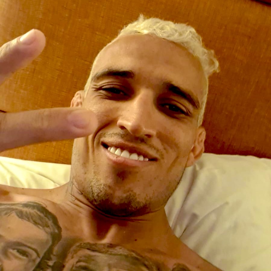 CharlesDoBronxs's tweet photo. See you guys later 2night. Love u all

Vejo voces hoje à noite. Amo todos voces

#ufc274 #CharlesnoCombate https://t.co/0ERgCtnXIi