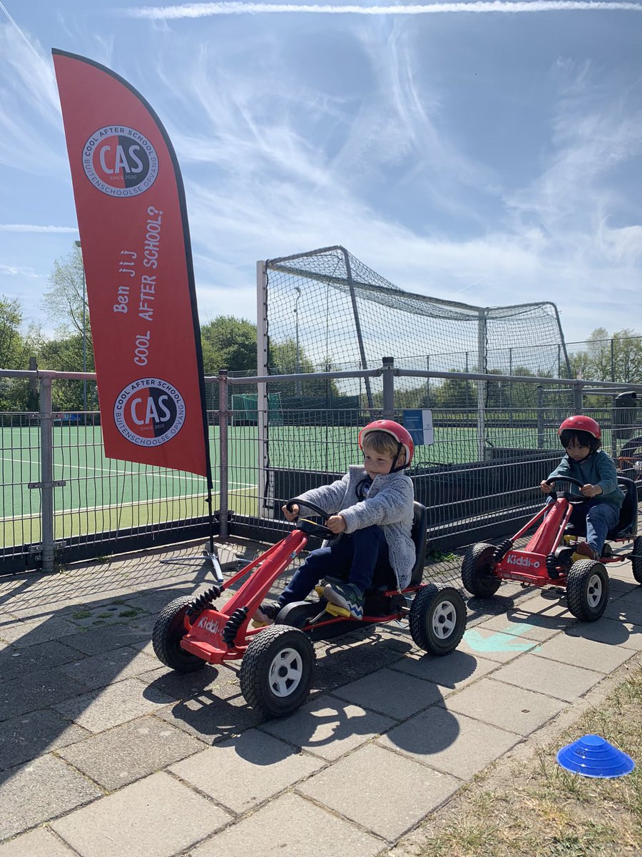 BSO_CAS's tweet photo. Afgelopen week ging razendsnel voorbij, letterlijk! Want tijdens de activiteit Formule 1 raceten onze kids met hoge snelheden over het circuit van Saxenburg 🏎💨 https://t.co/t8V02n94n2