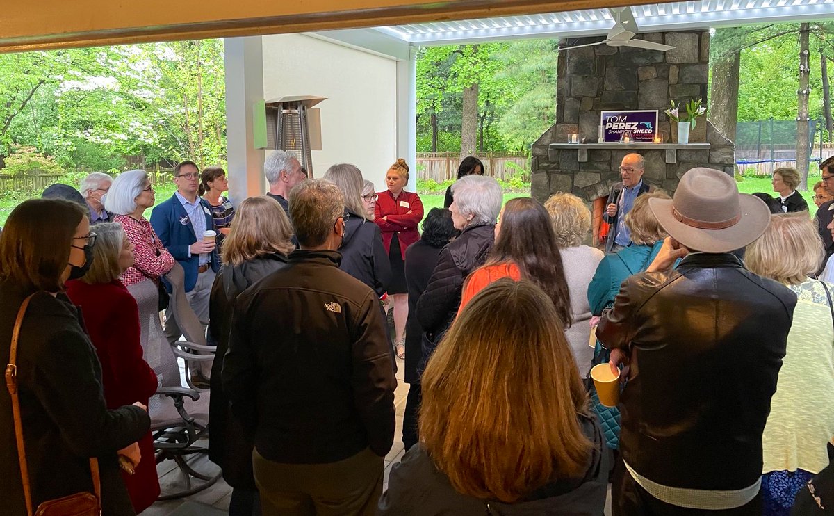 TomPerez's tweet photo. Wow. Thank you, Montgomery County!

Shannon and I loved being back with #TeamPerezSneed members 
@Marc_Elrich, @GabeAlbornoz1, @EvanMGlass, @palakovichcarr, @LesleyJLopez, @DelegateStewart, and so many others. 

We're ready to win in July. 

And we're ready to win in November. https://t.co/jBGfegIxMn