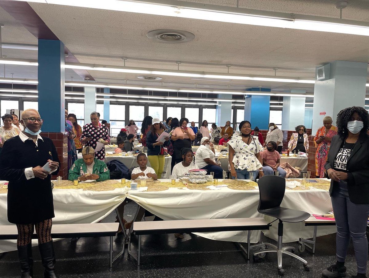 CMBrooksPowers's tweet photo. Thank you to the @PALNewYork @goldiemaple333 @FarRockGC for hosting today’s #MothersDay Brunch. 🌻 https://t.co/x8N7OhBGjY
