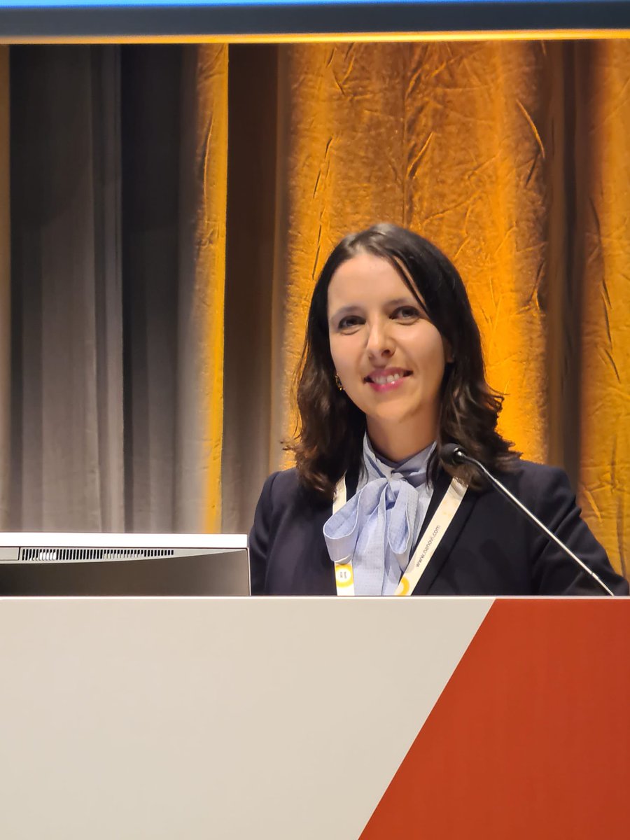 The_PT_Explorer's tweet photo. #radonc, ICYMI, go to the
#online platform/app and watch the #ondemand #interdisciplinary session of #profferedpapers on #protontherapy at #estro2022!

#ThankYou, @ESTRO_RT, for the invitation to #cochair this interesting session with Prof. Grau! 
(It is good to be back #onsite) https://t.co/avOZKJeUDH