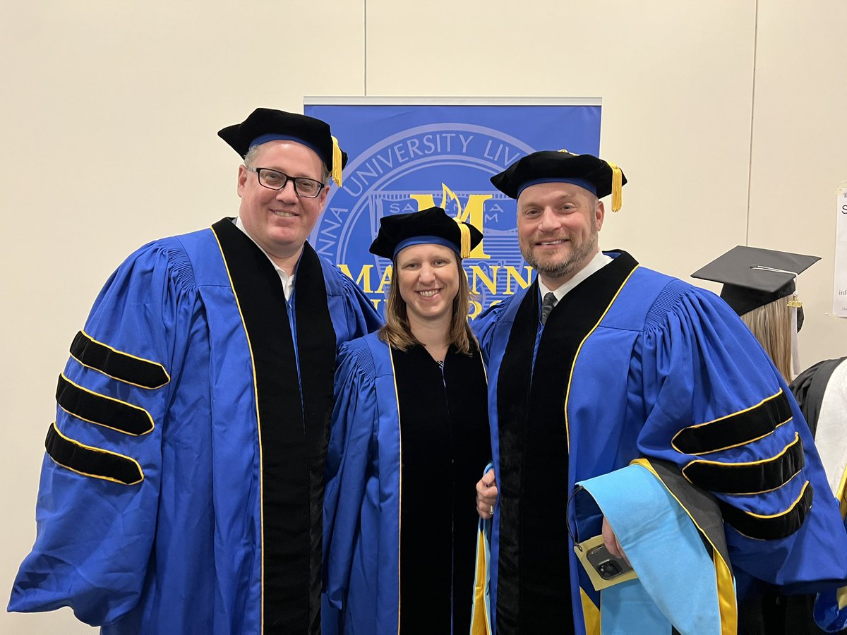 krweber80's tweet photo. Graduation day! https://t.co/SxXTAqgPSL