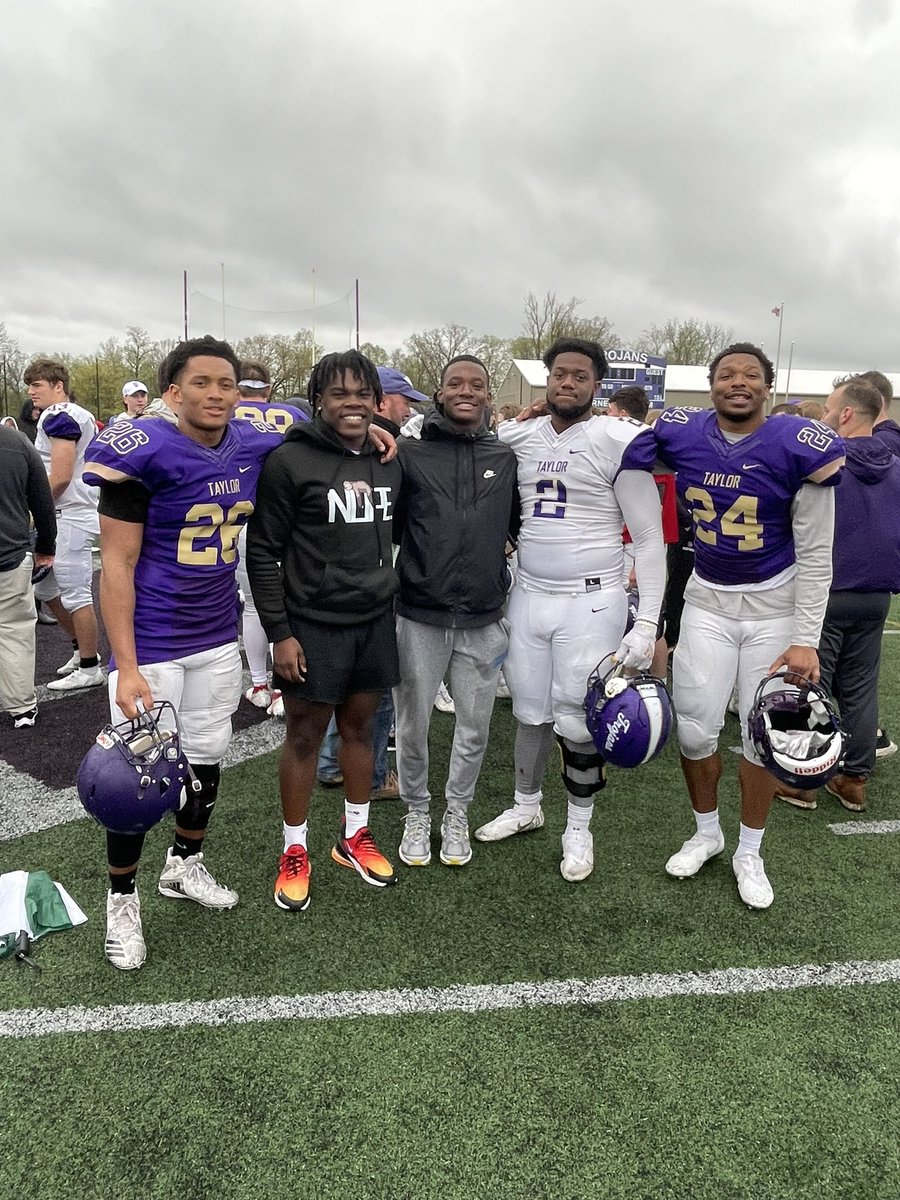 andre_glover61's tweet photo. Let’s Get At It….@Coach_Mingo @Coach_Boddie @Coach_Flannery @taylor_football https://t.co/WW6UMoIdEq