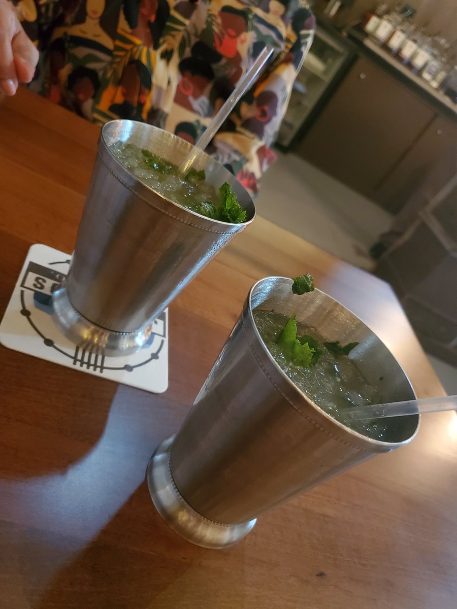 VTMattWins's tweet photo. #TeamWinston drinking perfect #MintJuleps at the #JHBards  #KentuckyDerby party.   
#SeersuckerSuits
#FancyHats https://t.co/8YbAg4p70N