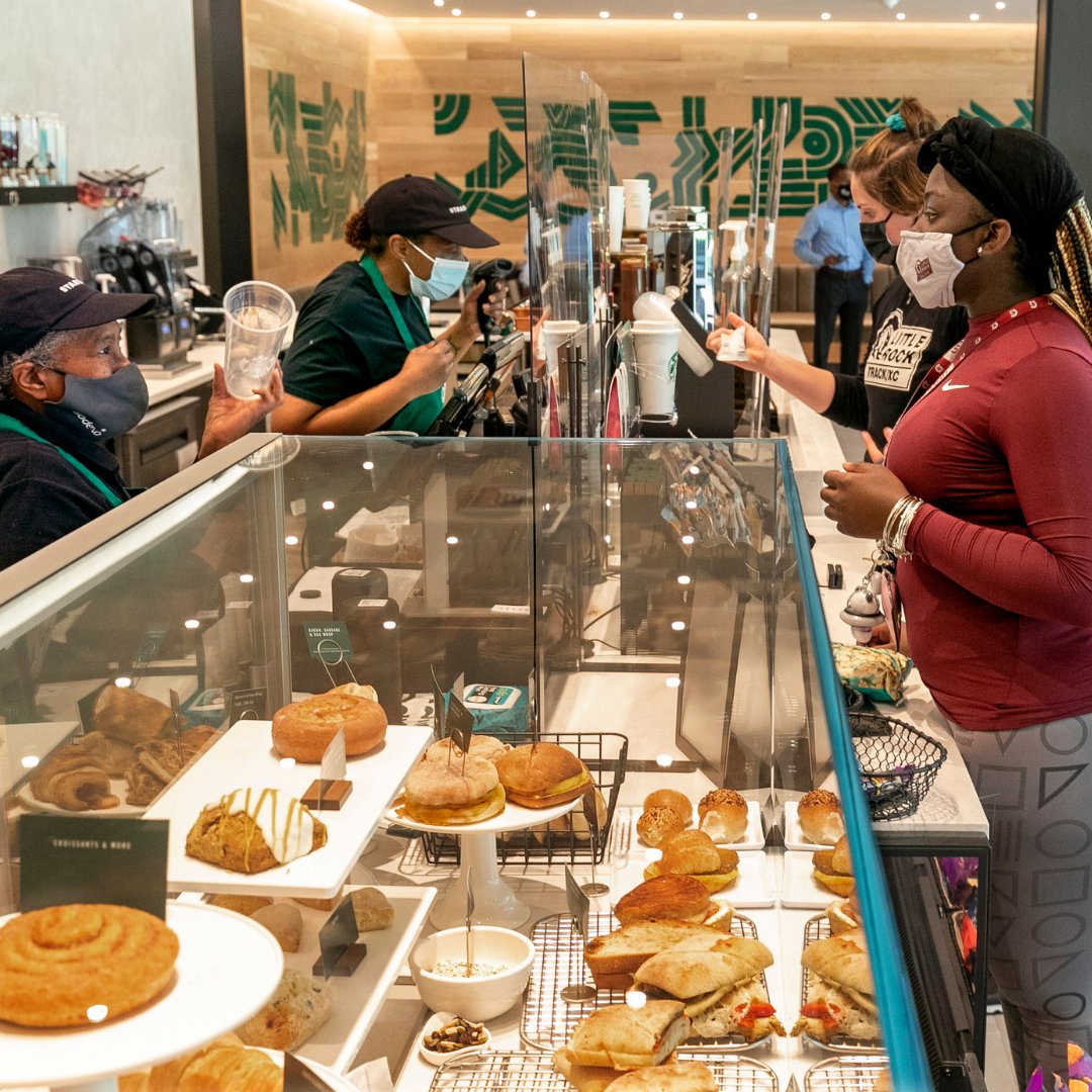 UALRadmissions's tweet image. Let’s take a look around a campus favorite: Starbucks. It opened on campus in 2020 &amp;amp; is a great place to grab a drink and snacks to take to class. Study inside or on the patio, with a view of Cooper Fountain. Make sure you say hi to Ms. J, everyone’s favorite barista!