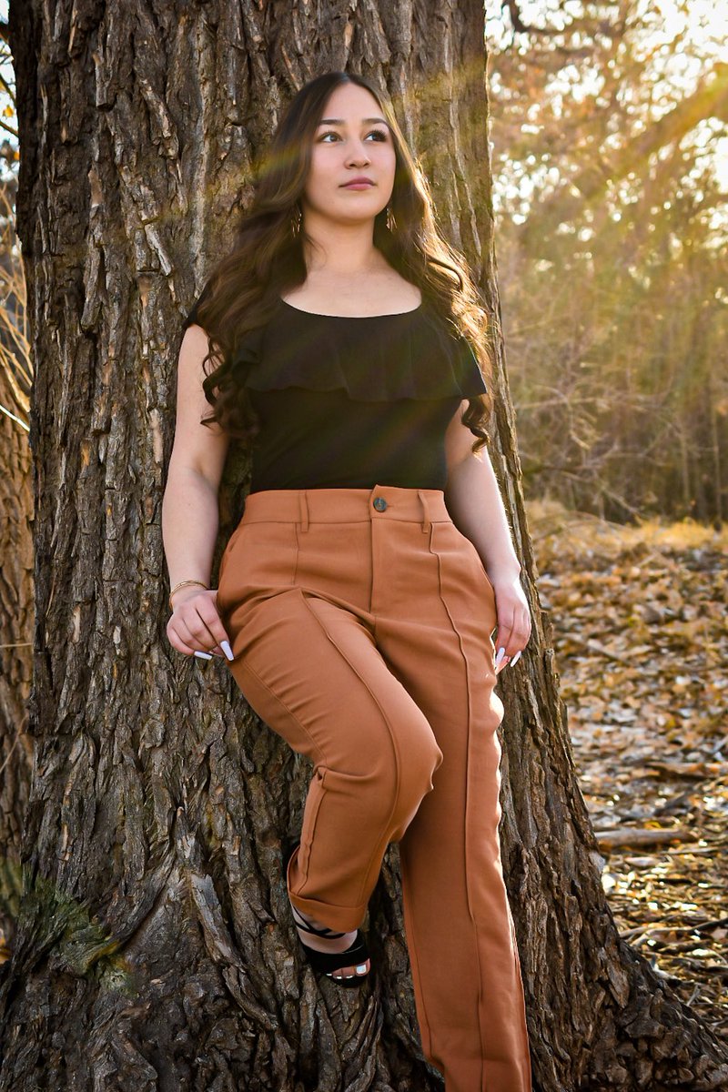 505FamilyAdvtrs's tweet photo. Graduation photos I did recently.. what do you think?👩‍🎓👩‍🎓👩‍🎓👩‍🎓👩‍🎓 #graduation2022 #graduationphotos #photography #portraitphotography https://t.co/hEMEUQAdW9