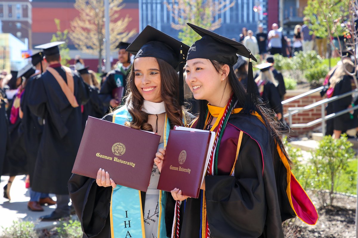GannonU's tweet photo. "You will leave here today feeling energized about what you can do and how you can transform the world. I know you will be a leader who will have an impact and make a positive difference." -Stacy Juchno '98 #GannonGrad https://t.co/558I8YHpEv