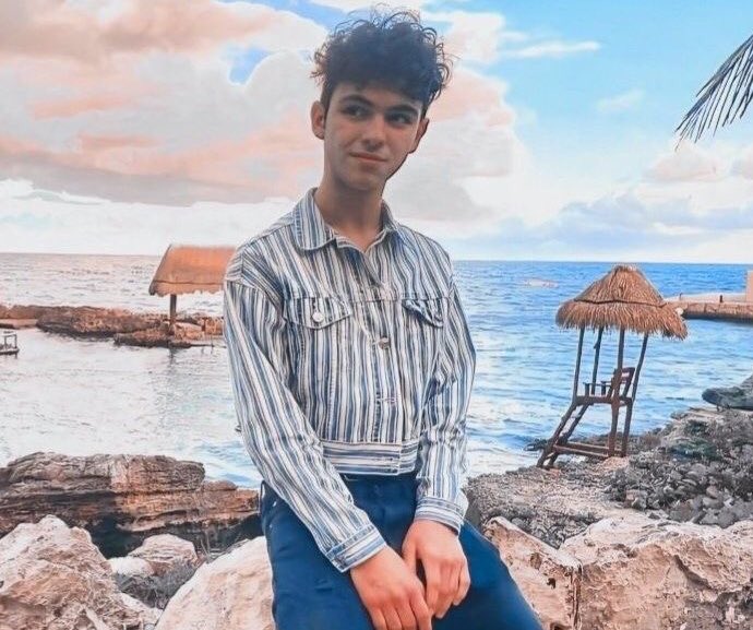 𝘀𝘂𝗻𝘀𝗲𝘁 𝗴𝗿𝗲𝘀𝘀 𝘁𝗲𝗮𝗺☀️ tweet media