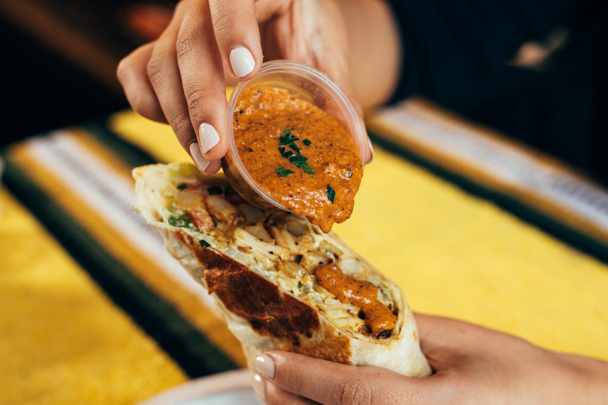 middleterranean's tweet photo. Extra haram sauce is not for the faint of heart 🔥 What's your go to sauce for our #halalwraps? Comment below 👇 #middleterranean https://t.co/6YadiZlOiw
