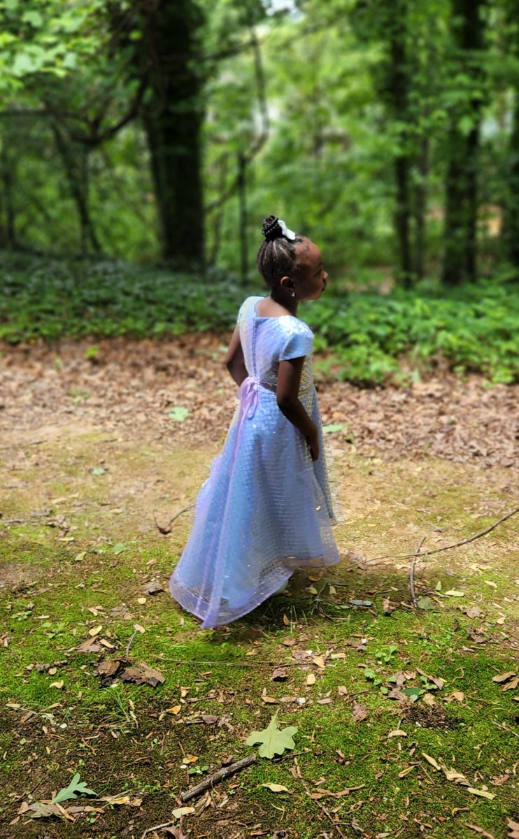 Dia_Colclough's tweet photo. ❤️💜💛💙 #seniorprom #eclc #gabbygirl #myworld https://t.co/86GXlZP2Vn