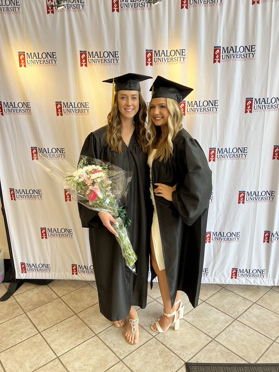 Malone_WBB's tweet photo. Our girls donning the cap and gown attire this morning. Congrats to our grads!! https://t.co/U6YRR2CsGw