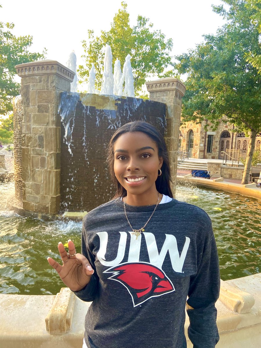 finleye22's tweet photo. Thank you, God!! I am so blessed and excited to announce my verbal commitment to play Division I volleyball and continue my academic and athletic career at the University of the Incarnate Word! Thank you to my family, coaches, and teammates for always supporting me! #Isaiah60:22 https://t.co/CjQjJsdewP