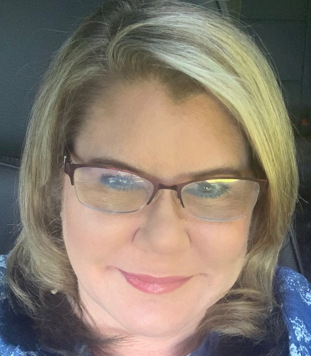 SeiBellaLR's tweet photo. Dat #7 of my #PerfectDerma #chemicalpeel. #Makeup back on. Headed out for dinner. Smooth out your #complexion. Brighten your #skin. Even up your skin tone. #Antiaging #drannetrussell #seibellamedspa 501-228-6237 https://t.co/7U7iqlayS9