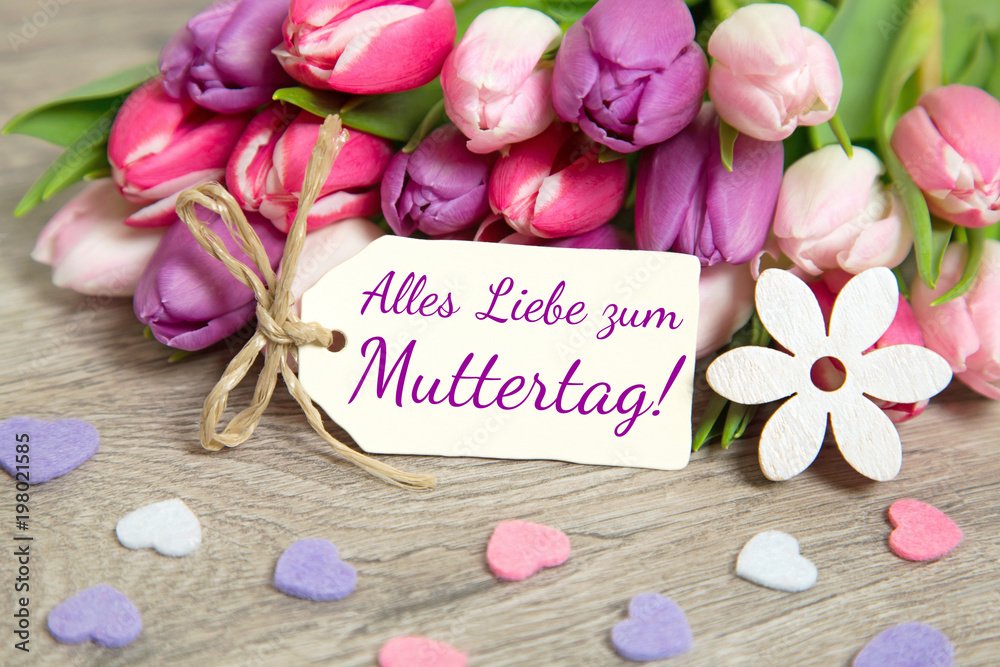 ManuEigenbrod's tweet photo. Auch in einer nicht leichten Zeit, wünsche ich allen Mamas einen schönen Muttertag 🍀🍀🍀 https://t.co/8KXVov82Sq