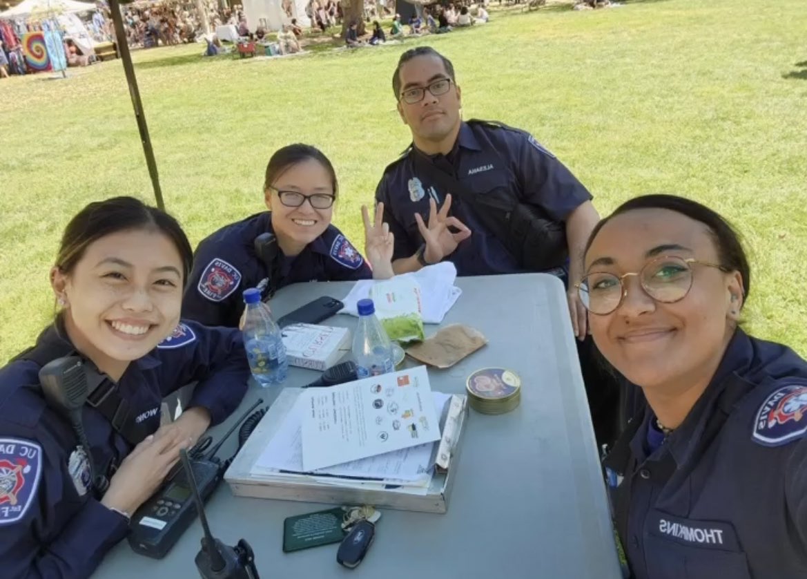TheCornTrooper's tweet image. Your @ucdavis Fire Department Student EMTs supporting the health &amp;amp; wellbeing of those enjoying the Whole Earth 🌎 Festival this weekend on campus. Couldn’t ask for better weather ☀️ OR a better crew from #UCDFD! #UCDavis
