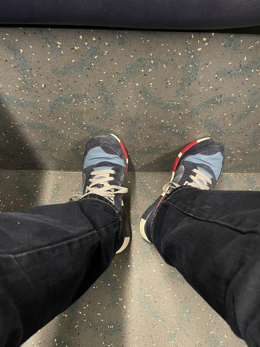 AnthonyPower71's tweet photo. @AlanShepo69 @adiFamily_ @snkrfrkrmag Got me home safe!!👍👟#Bostonsuper https://t.co/s4m8reMSFP