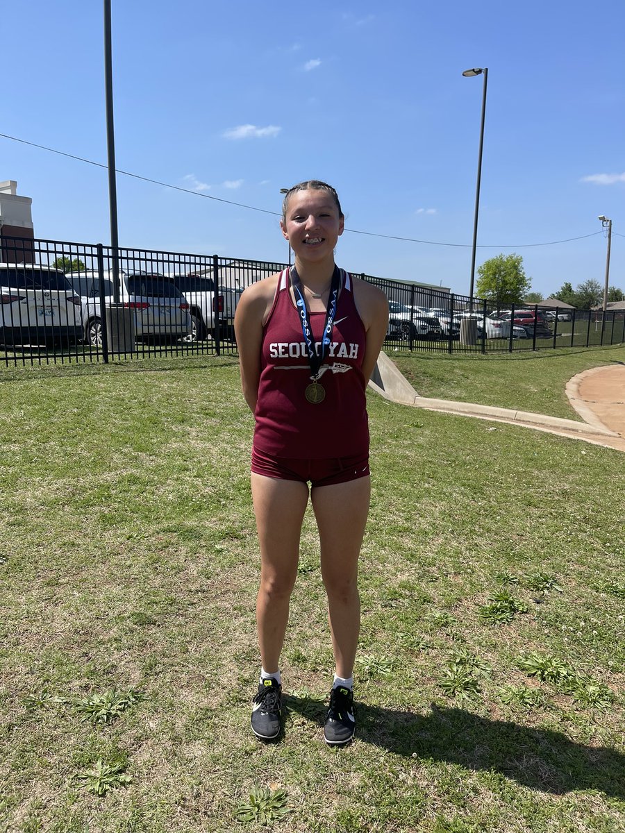 Congrats to our 2021 Alumni Emmary Elizondo on placing 3rd in the Class 3A Oklahoma State Track Meet in the 1600 M Run! Congrats Emmary!