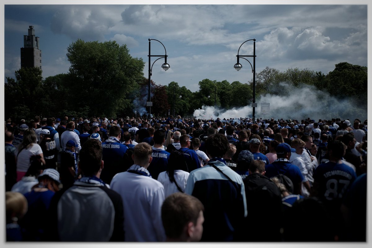 xian_md's tweet photo. Letztes Heimspiel der Saison 21/22.
Fanmarsch
4 Buden gesehen
Atik zieht mit Bär gleich wejens Torjägerkanone
Abschied Peter Fechner
Abschied Mario Kallnik
Abschied von Spielern
Meisterpokal
Neuer Stoff im Haus gg Dünnamo
#einmalimmer
#FCMm60 https://t.co/Y65nQizoXt