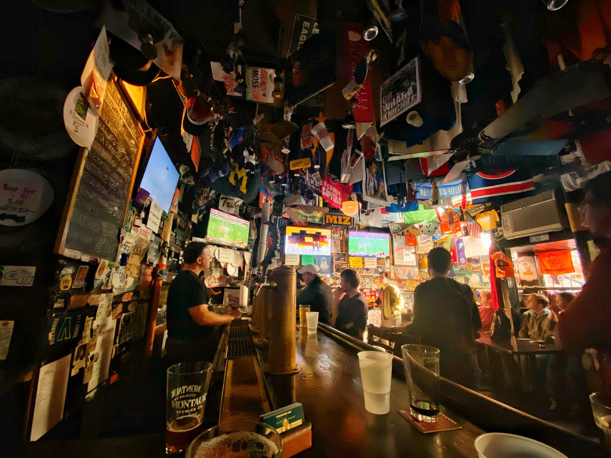 If you’ve ever been to <a href="/StandingsNYC/">Standings</a> in the East Village, you know it is the best sports bar in the entire world. 

I’m extremely proud to have partnered with this legendary establishment to launch a merch line featuring Gary’s iconic handwriting and art.

RegularsApparel.com