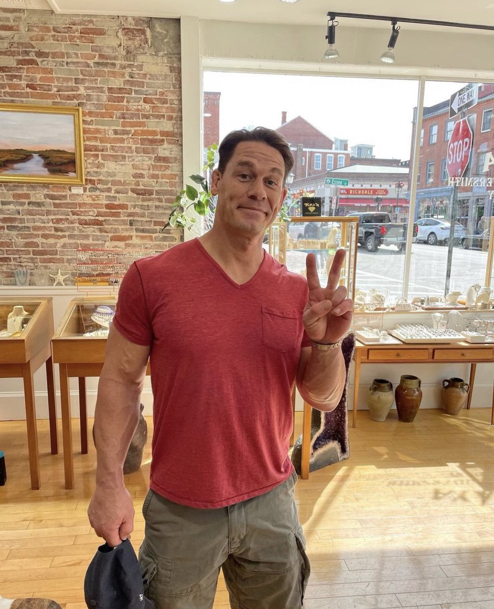 Cenafran4ever's tweet photo. John Cena with fans in West Newbury! 🥺♥️ https://t.co/9Z14V6aLu3