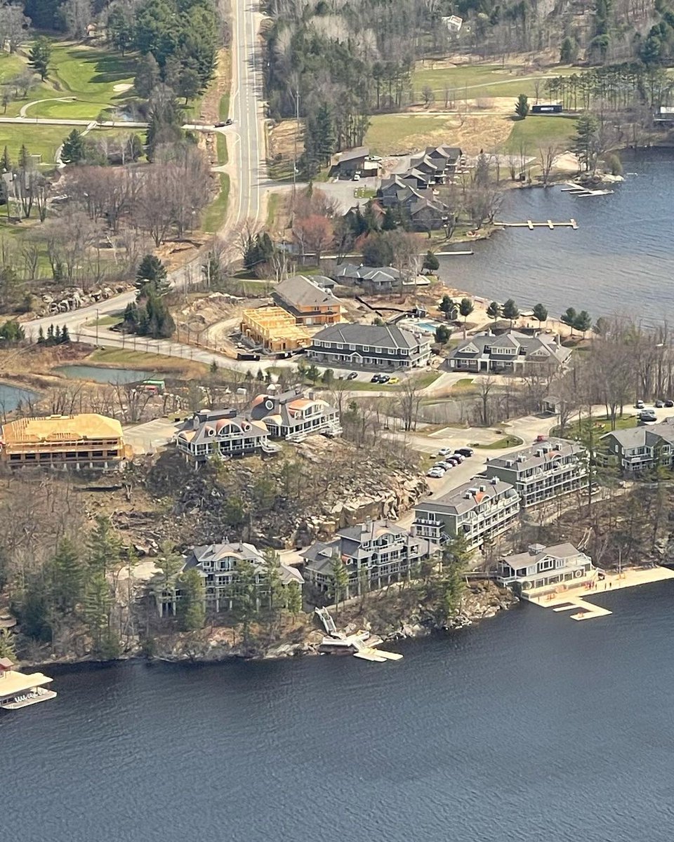 TouchstoneResor's tweet photo. New buildings and exciting things coming to Touchstone Resort this spring! 🔨✈️

See it for yourself from the sky! Plan an aerial adventure of Lake Muskoka with @cottageair . Call (705) 706-1390 to book your private tour right from the dock at Touchstone now! https://t.co/FgVGmqRd13