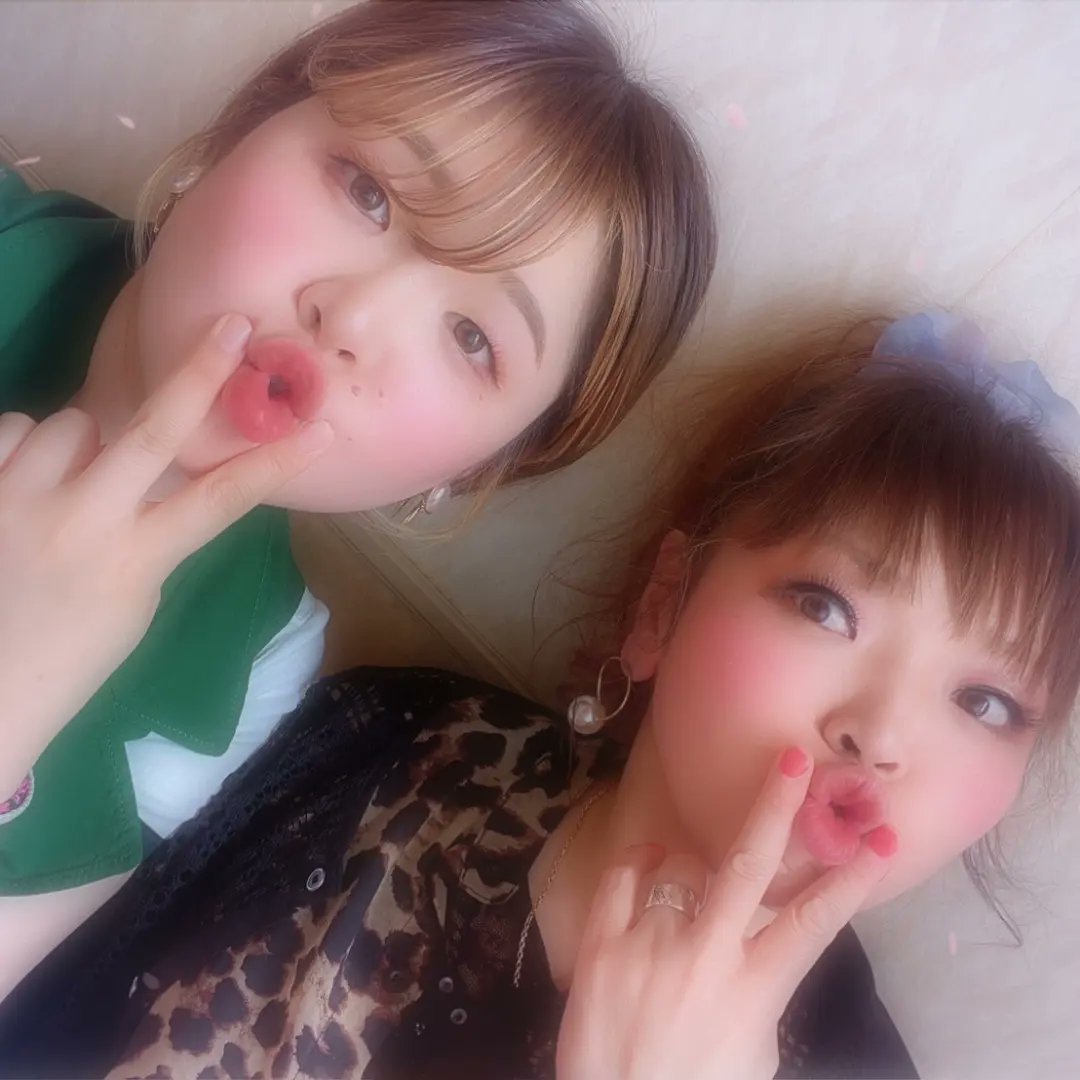 hir0k000's tweet photo. おはようございます☀今日は母の日です🎶支えてくれる母に感謝を伝えガヤガヤ市に出発！
音楽で出演させていただきます❤

10:30-11:10 ベンチャーズ
11:20-12:00 MixOne
12:10-12:50 UpUp.Jazz
13:00-13:40 金子俊郎withオカリナーズ
13:50-14:30 神西誠吾
14:40-15:30 Penta&amp;Nick https://t.co/98yXuvpjFK