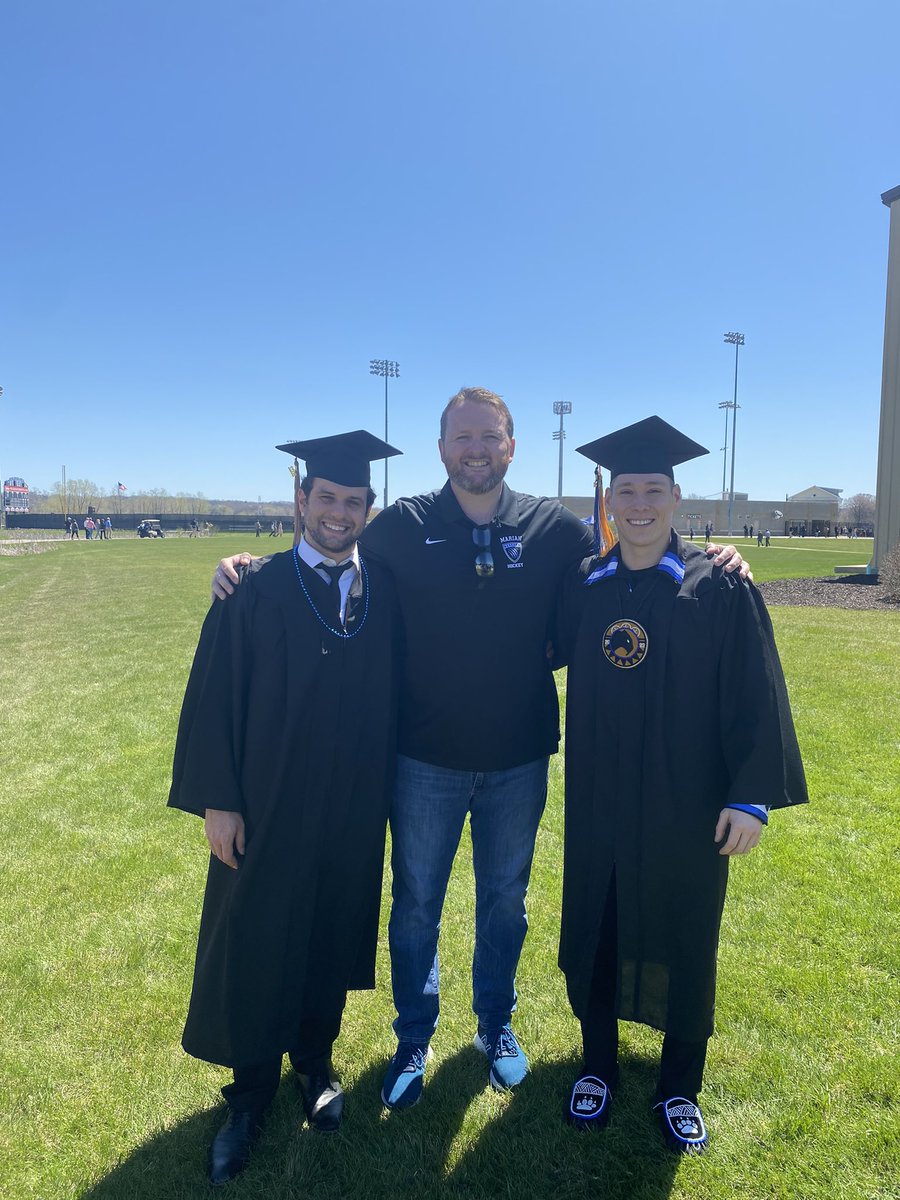 marianachad2's tweet photo. Congrats gentleman!! Class of 2022 https://t.co/faqn4QoGir