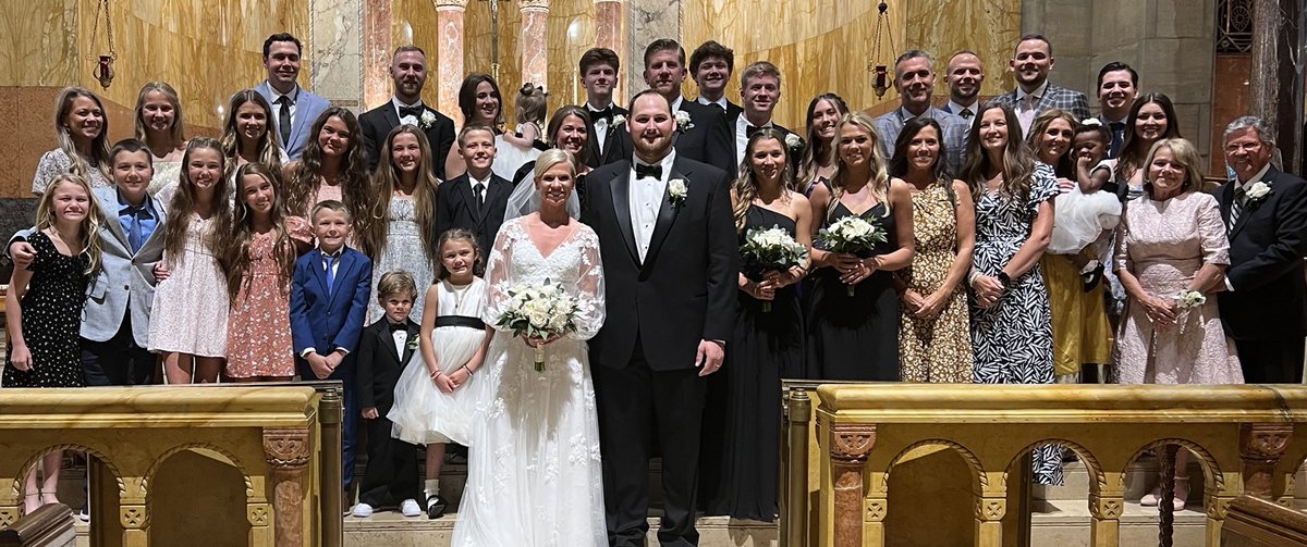 patkelsey's tweet photo. The whole crew. 
#TeamKelsey https://t.co/IeYoqjh0Tw