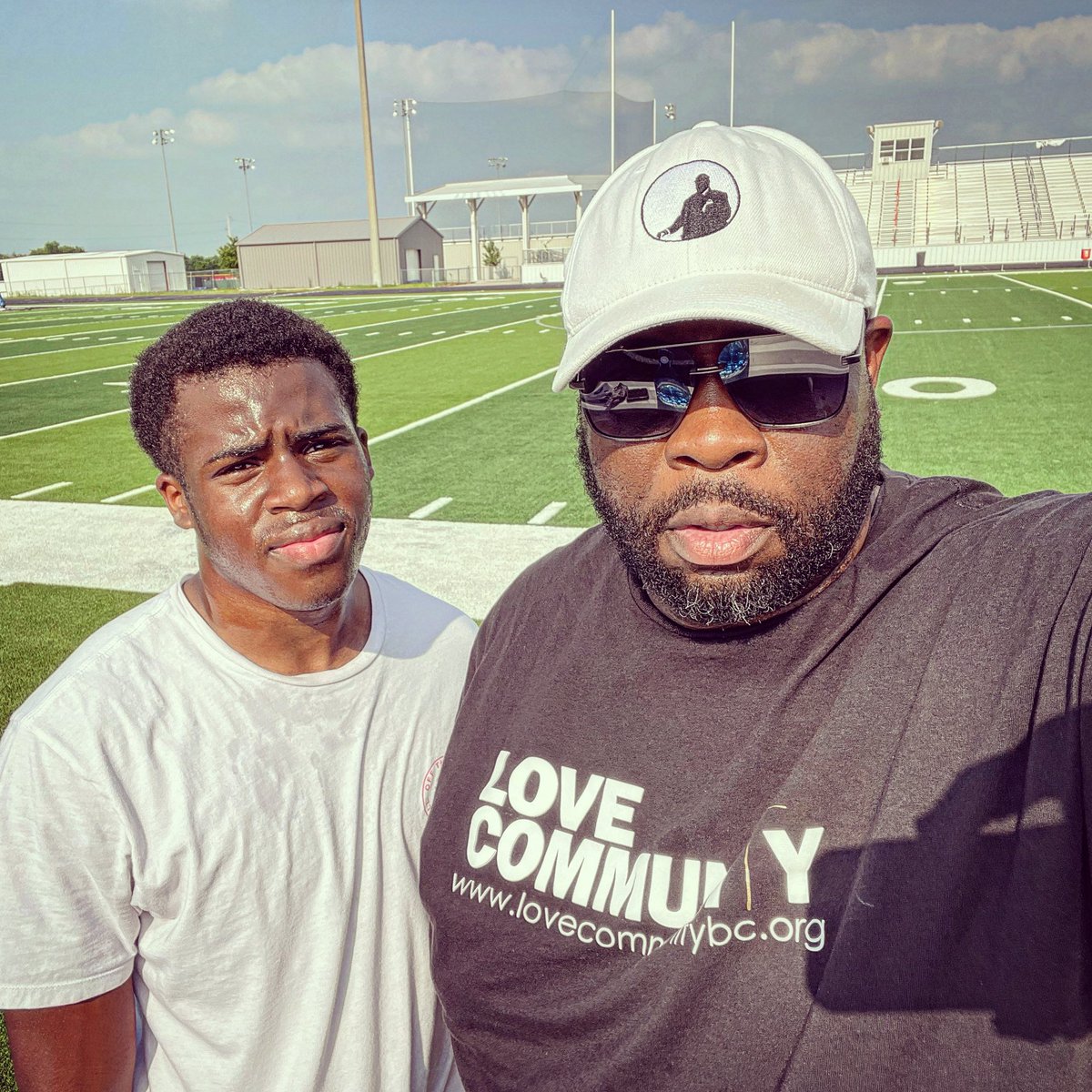 moyedokun86's tweet photo. Emari and I getting him some work in! #futurewr #grind #demoyedokuns https://t.co/OgP6sjhli5