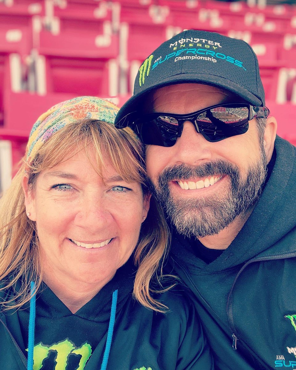 MakeMarriageFun's tweet image. Ready for Salt Lake City Supercross! #makemarriagefunagain #carlcolbie #supercrosslive