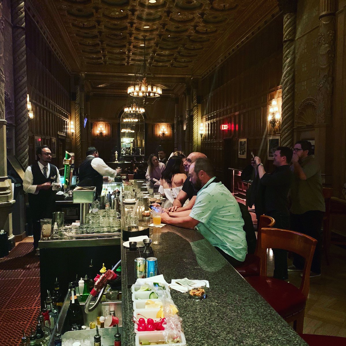 TheRealLATours's tweet photo. Experience some cool - & haunted - bars on our DTLA Murder Mystery Ghost tour. 6 pm every Saturday. Link in bio.
#DTLA #LosAngeles #LATour #CrimeTour #TrueCrime #BarTour #tour https://t.co/HLgCQ3naRw